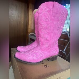 Roper Women’s Bubblegum Pink Boots!